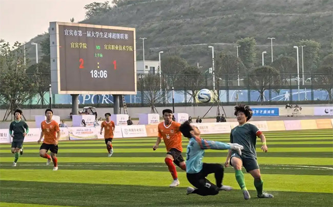 10����У��ِ���TƱ1.9Ԫ���Ĵ����e��һ�ô�W����У�����_����